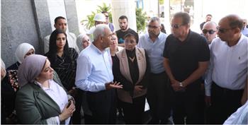 وزير الصحة يتفقد مركز أورام المنيا ومستشفى التأمين الصحي