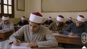 طلاب الثانوية الأزهرية بالقسم الأدبي يؤدون امتحان اللغة الإنجليزية اليوم
