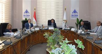 رئيس جامعة بنها يترأس لجنة اختيار عميد كلية الطب البيطرى