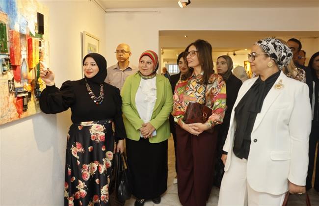 رئيسة القومي للمرأة تشارك في افتتاح معرض “اصنع أخضر”