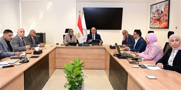 وزير الري ومحافظ الوادي الجديد يتابعان موقف استخدام المياه الجوفية