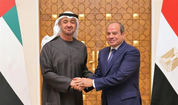 الرئيس السيسي يبحث مع نظيره الإماراتي سبل دفع وتعزيز العلاقات الثنائية