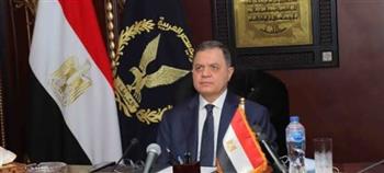  وزير الداخلية يهنئ رئيس الوزراء بالعام الهجري الجديد