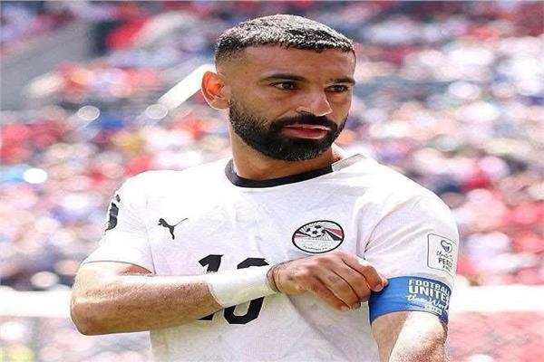 رئيس الـ«فيفا» يهنئ محمد صلاح بعيد ميلاده