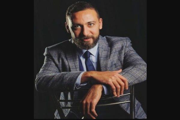 "عبد الغفار أصبح عابد".. كيف صنع نور الشريف اسم شهرة عابد عناني؟