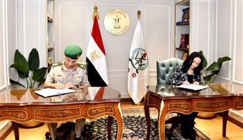   القوات المسلحة توقع بروتوكولى تعاون مع وزارة التضامن الإجتماعى وجامعة القاهرة 