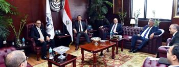   رجال أعمال الإسكندرية تبحث مع الهيئة العامة للاستثمار تعزيز الاستثمار وخدمة المستثمرين 