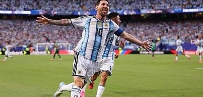 ميسي يقود الأرجنتين للتقدم على الجزائر في شوط أول حافل بالإثارة بكأس العالم 2026