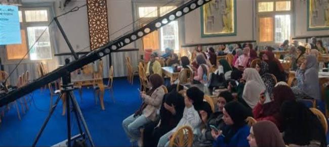 محافظ أسيوط: إقبال كثيف من طلاب الثانوية العامة على القوافل التعليمية للمراجعات