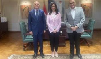   وزيرة الثقافة: تيسير وصول الجمهور للمسارح التاريخية بوسط القاهرة على رأس الأولويات