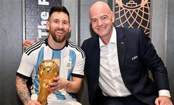 إنفانتينو يحتفي بإنجاز ميسي بعد تحطيم رقم كلوزه في كأس العالم