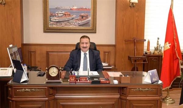 محافظ بورسعيد يوجه باتخاذ إجراءات حاسمة لمنع ظاهرة المواشي الهائمة بالشوارع