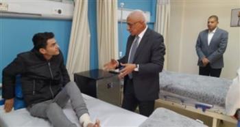 ​محافظ شمال سيناء يتفقد الجرحى الفلسطينيين بمستشفى العريش العام