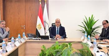   وزير الري يتابع إيراد نهر النيل وتداعيات الظواهرالمناخية العالمية على المواردالمائية