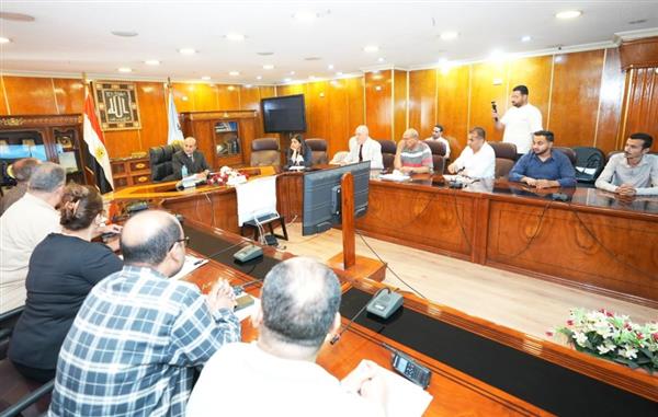 محافظ أسيوط يتابع مشروعات الصرف الصحي الممولة من بنك التعمير الألماني