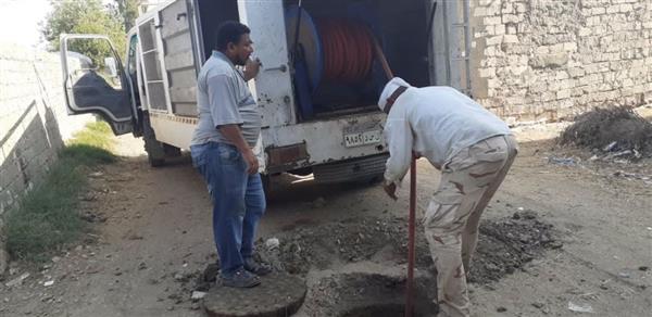 كفرالشيخ تكثف صيانة شبكات الصرف بقلين