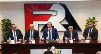 الرقابة المالية تبحث تسريع الطروحات الحكومية وتؤكد دعم قيد الشركات بالبورصة