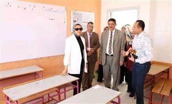 محافظ الوادي الجديد تتفقد جاهزية لجان الامتحانات واستراحات المراقبين