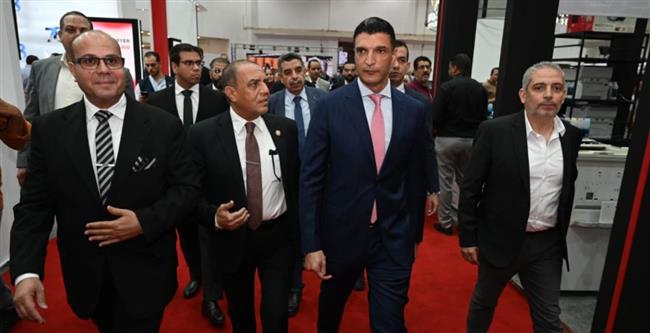 وزير الصناعة يفتتح معرض تكنوبرنت الدولي المتخصص في صناعات الطباعة والتغليف