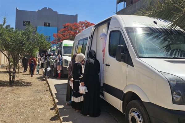 محافظ الغربية : قافلة طبية مجانية تقدم خدماتها للمواطنين ضمن حياة كريمة