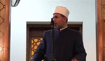 خطيب الرواق الأزهري بالمظلات: سيدنا أبو بكر الصديق ضرب المثل الأعلى في الحب والفداء