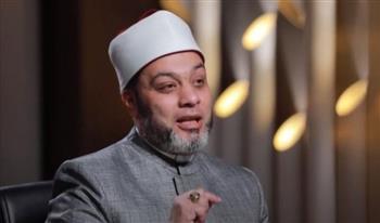خطيب الأزهر : أسماء بنت أبي بكر حافظت على سرية رحلة الهجرة