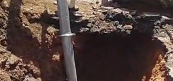 محافظ أسوان يتابع جهود إصلاح كسر خط طرد الصرف الصحي بالكرور
