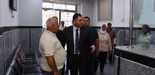 محافظ دمياط يتفقد المركز التكنولوجي لخدمة المواطنين بالوحدة المحلية لمدينة السرو