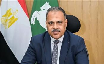   محافظ الشرقية يصدر 13 قرارا تأديبيا لـ 57 موظفا