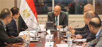   وزير الكهرباء يتابع مع مسئولي شركة تحيا مصر تطور الأعمال