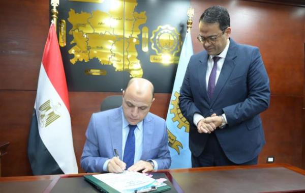 محافظ الغربية يعتمد نتيجة الشهادة الإعدادية بنسبة نجاح 76.33% ويهنئ الطلاب الناجحين
