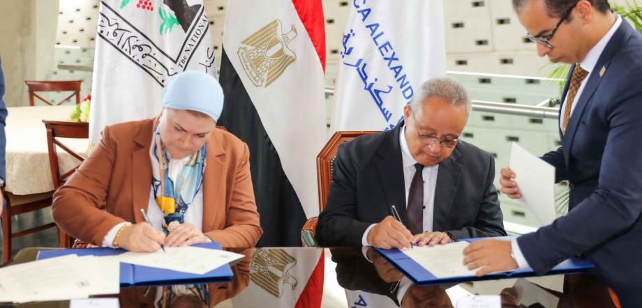 مكتبة الإسكندرية توقع اتفاقية تعاون مع المجلس القومي للطفولة والأمومة
