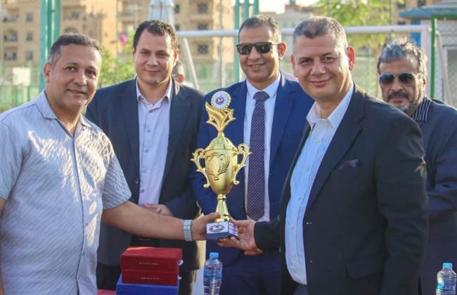 نادي العبور يكرم "الفرماوي" و"عبد المؤمن " لجهودهما في دعم الأنشطة الرياضية
