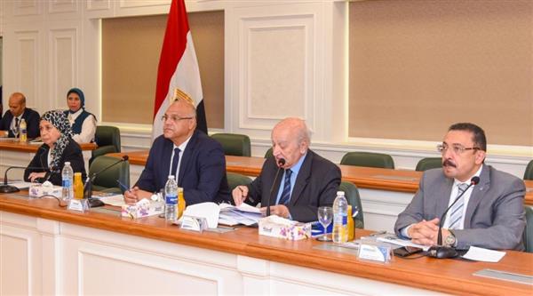 محافظ الإسكندرية يشهد اجتماع مجلس أمناء جامعة الإسكندرية الأهلية