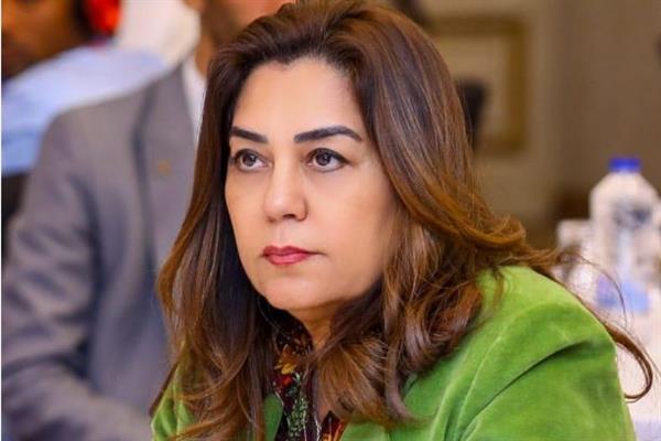 منال عوض: غلق وتشميع 34 محلًا غير مرخصاً وحث 65 منشأة لتوفيق أوضاعها القانونية
