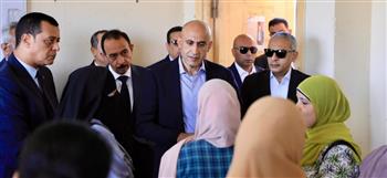   وزير التعليم ومحافظ سوهاج يتفقدان مدرسة الروافع عقب واقعة شغب امتحانات الإعدادية