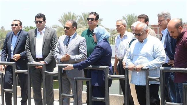 محافظ الشرقية يتفقد مشروع صرف صحي  أولاد سيف – الروضة ببلبيس 