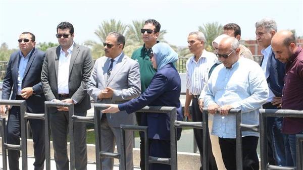 محافظ الشرقية يتفقد مشروع صرف صحي  أولاد سيف – الروضة ببلبيس