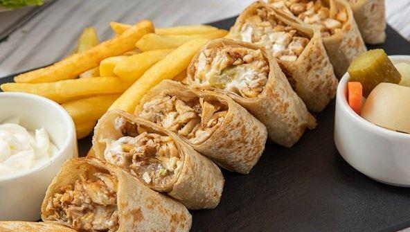 الشاورما.. بين المذاق الشهي ومخاطر سوء التخزين والتجهيز