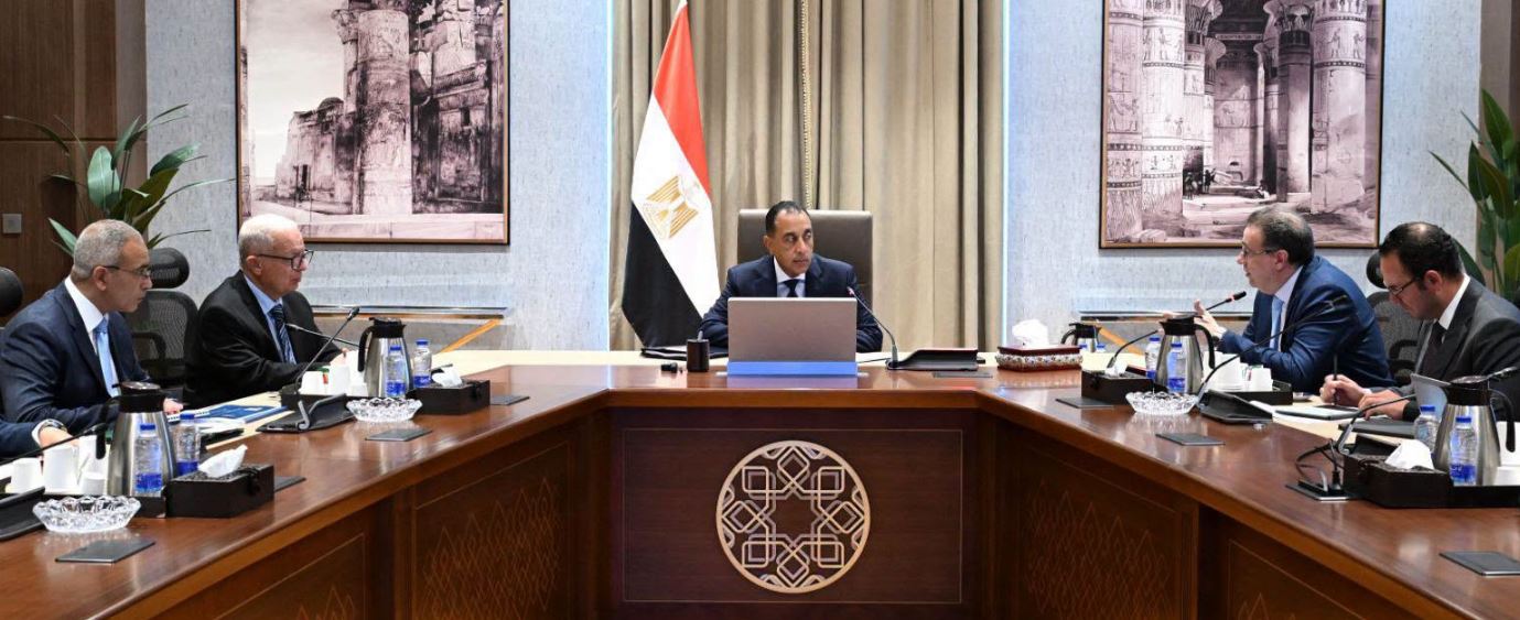 رئيس الوزراء يتابع مشروع إعادة هيكلة عدد من وحدات الجهاز الإداري للدولة