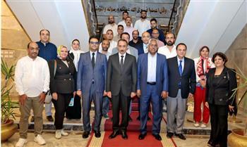 محافظ سوهاج يستقبل وفد وزارة الصحة لبدء تقييم المنشآت الطبية