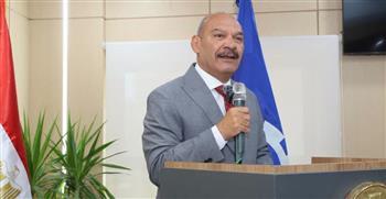 محافظ السويس يتابع إنتظام إمتحانات الثانوية العامة ويطمئن على الطلاب