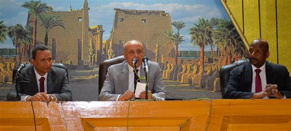 محافظ الأقصر يشهد مبادرة لتجهيز 60 عروسًا غير قادرة