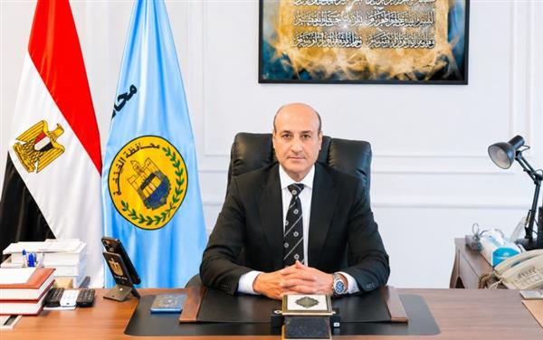 محافظ أسيوط يوجه بتشغيل العبارة النهرية بالحواتكة مجانًا
