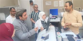   جولة مفاجئة لمدير التأمين الصحي بمستشفى بني سويف