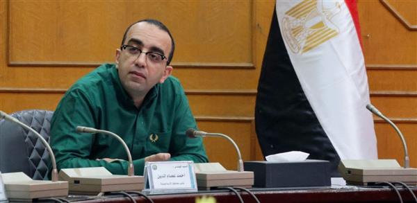 نائب المحافظ يبحث طلبات المستثمرين بالأراضي الشاغرة بالإسماعيلية