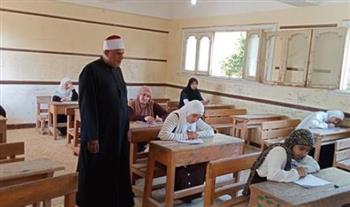 انتظام امتحان الفقه ونعى عضو لجنة وطالبة بكفر الشيخ