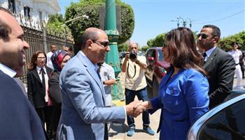 محافظ المنيا يستقبل وزيرة الثقافة