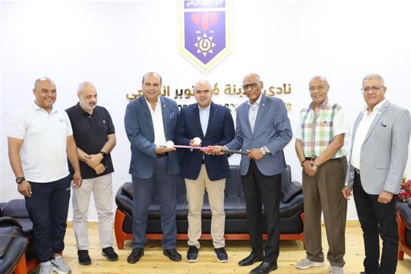 بحضور أشرف فرحات وعبد اللطيف صبحي.. إدراج الهوكي رسميًا في نادي 6 أكتوبر