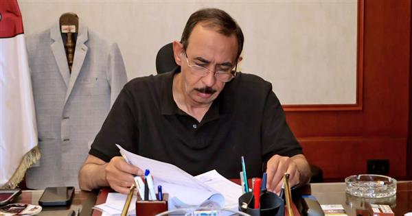 محافظ سوهاج يوجه بتوفير مشروع رزق دائم ومساعدات عاجلة لربة منزل
